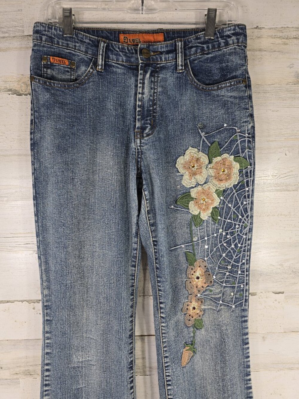 Vintage Y2K Daniel Jeans Women’s Size 9/10 Blue Denim Floral Embroidered Spider.